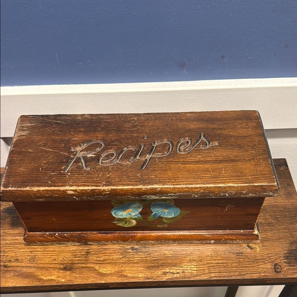 Wooden Recipe Box with Floral Design in blue *as is*